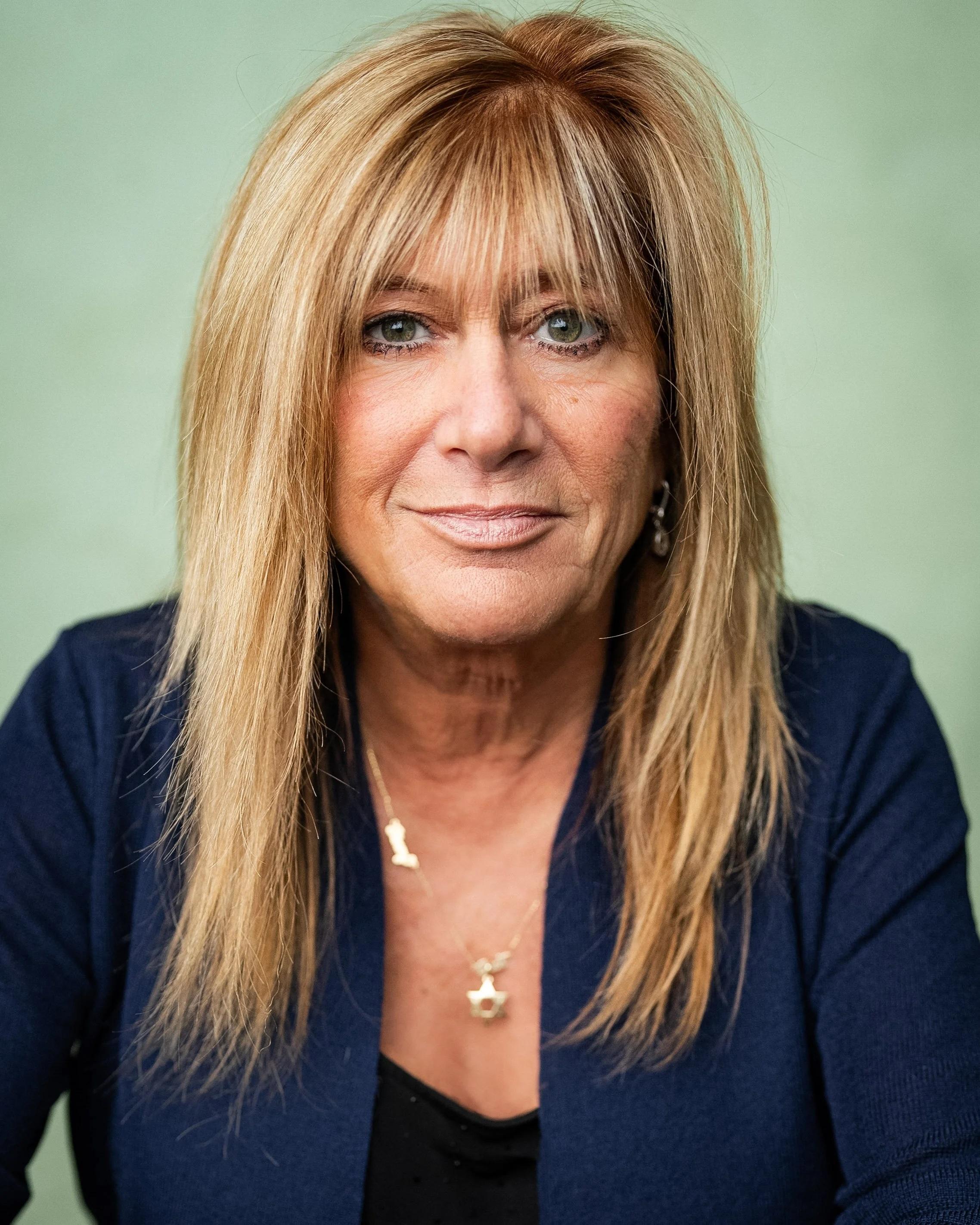 Cyd LeVin